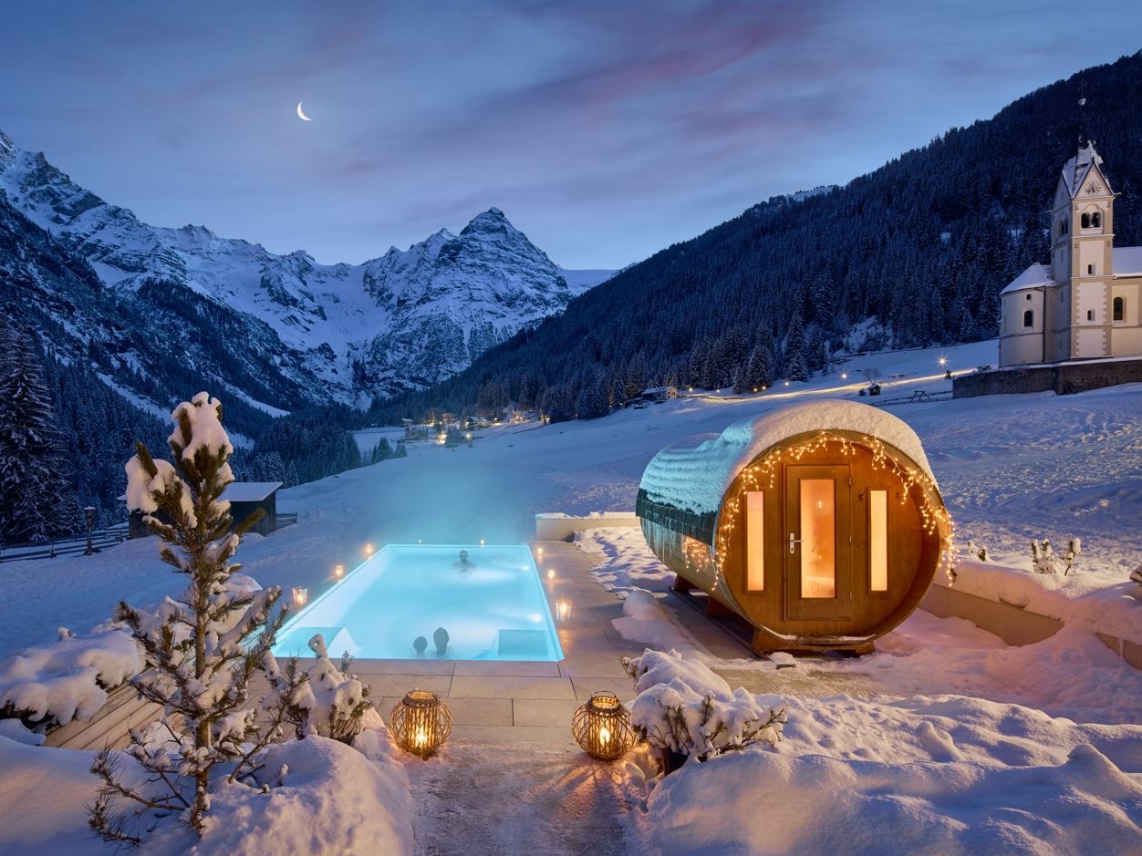 In vacanza sull’ultima neve, tra sci e relax