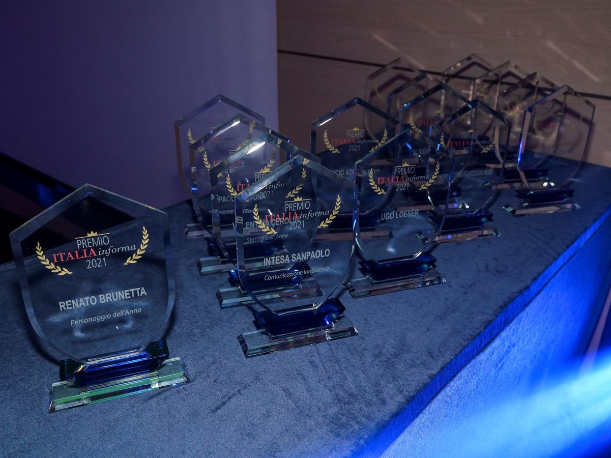 Consegnati i premi Italia Informa alle eccellenze del Paese