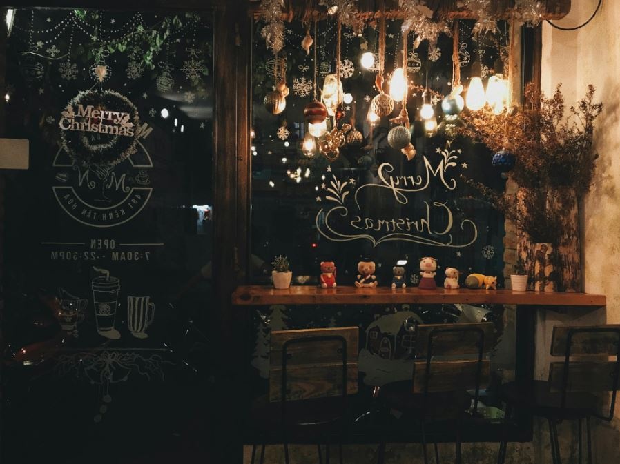 Natale, la spinta della convivialità fa correre la ristorazione: 9 italiani su 10 scelgono le cene di gruppo