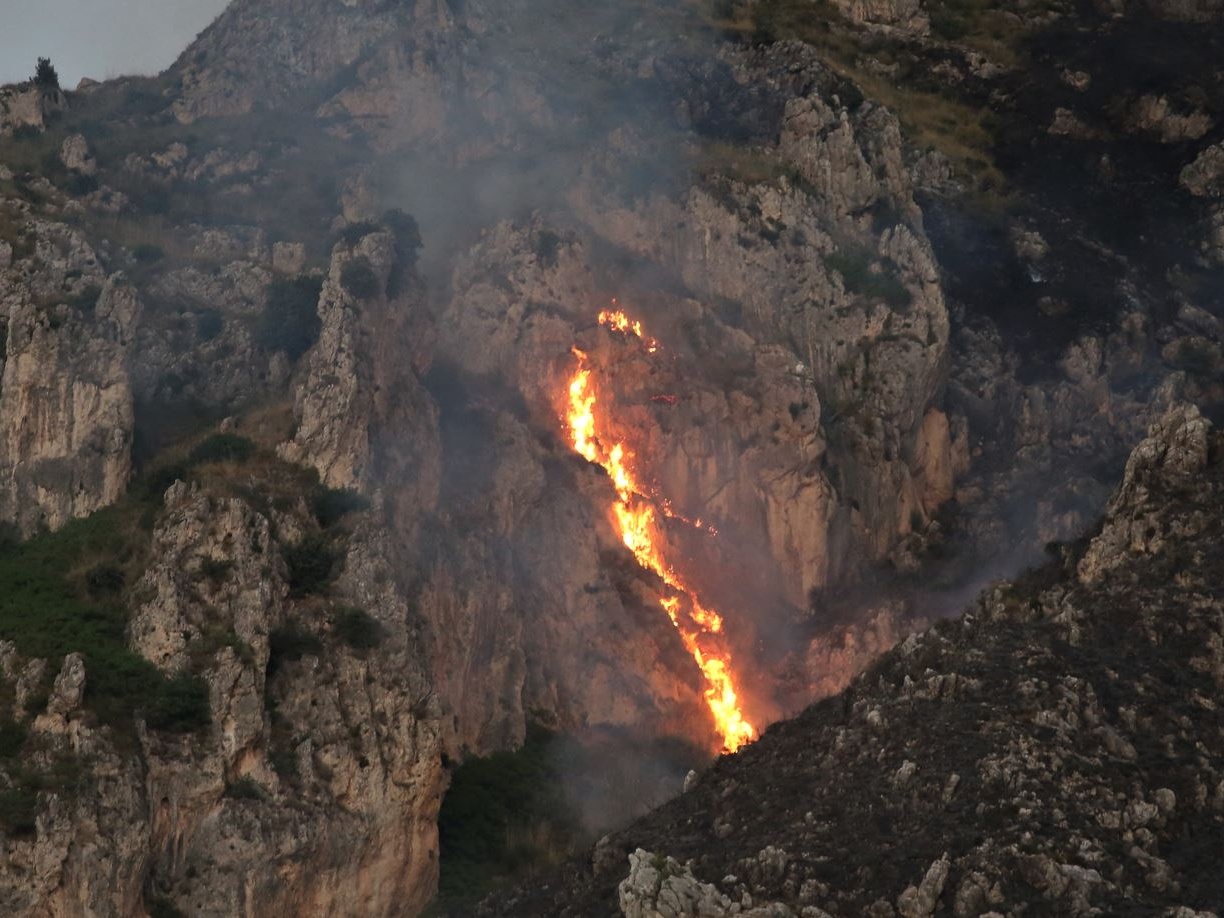 Coldiretti: Incendi cresciuti del 256% nell'estate 2021