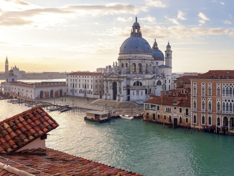 Turismo, viaggio d'autunno: Venezia, Bologna e Mantova eccellenze d'arte e di ospitalità