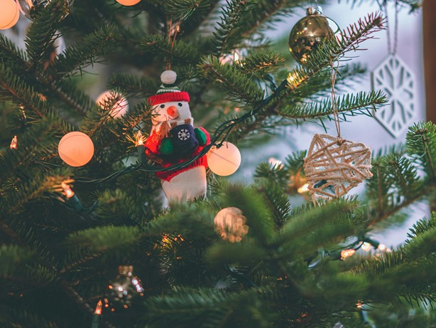 Feste di Natale: 10 milioni di italiani in vacanza, budget medio di 440 euro