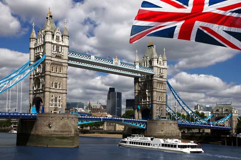 Crescita oltre le attese per l’economia britannica: a febbraio +0,5%