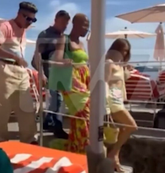 Jenny from the block to Positano... senza Ben Affleck (per ora)