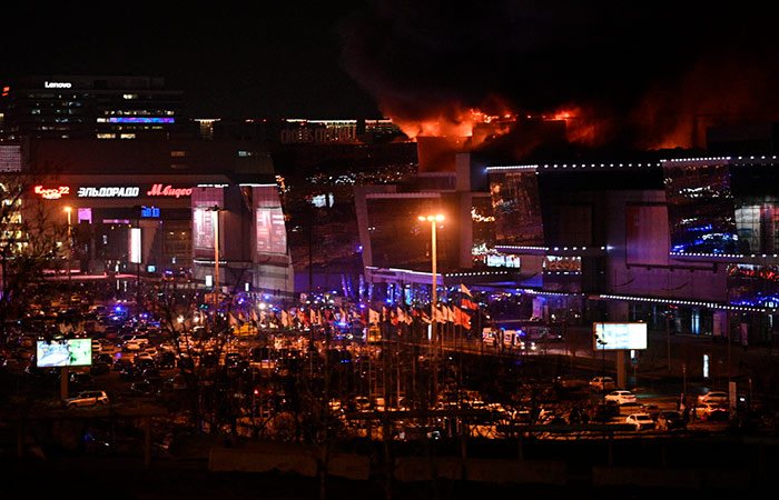 Si aggrava il bilancio dell'attacco di Mosca: 143 morti