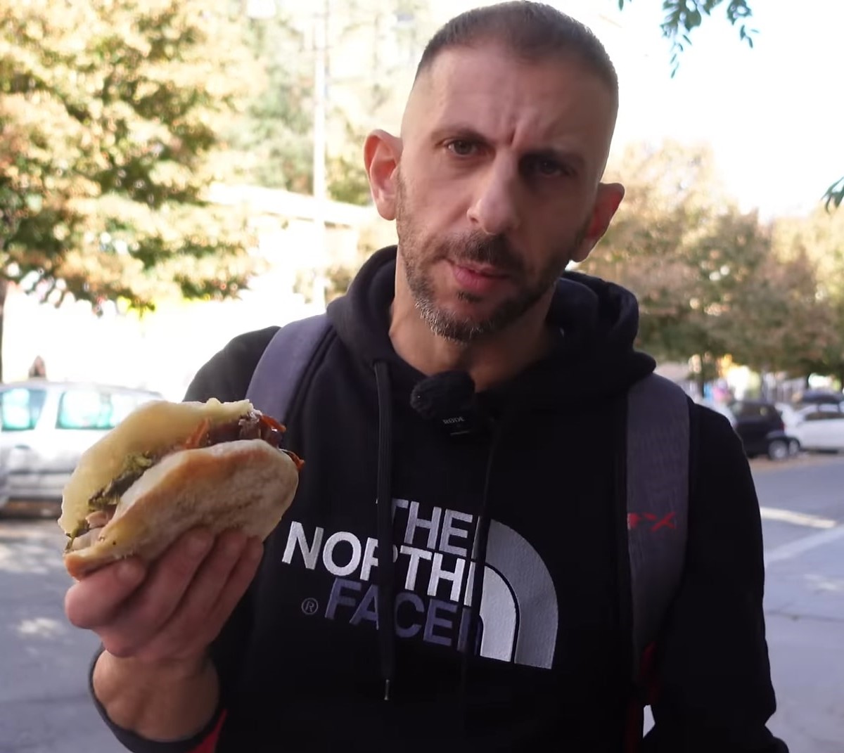 Chi di recensione ferisce, di recensione perisce