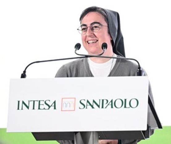 L'impegno di Intesa Sanpaolo contro disuguaglianze e povertà. Papa Francesco a Carlo Messina: Mi congratulo per l'iniziativa