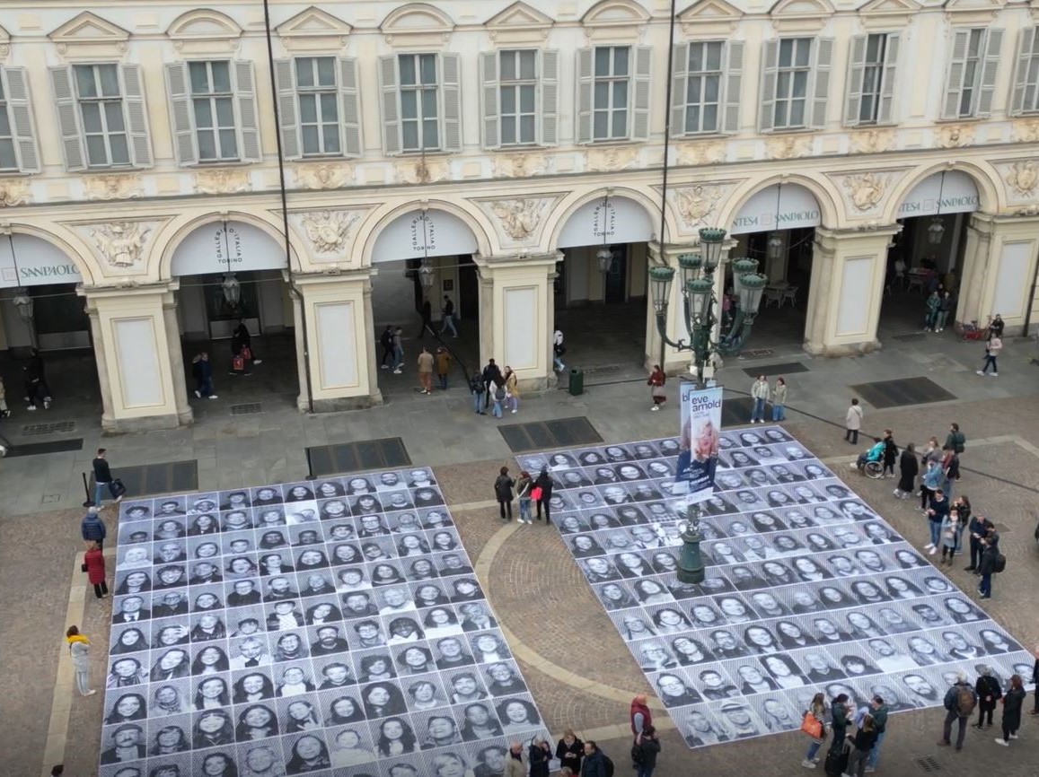 JR conquista Torino, tra arte pubblica e impegno sociale