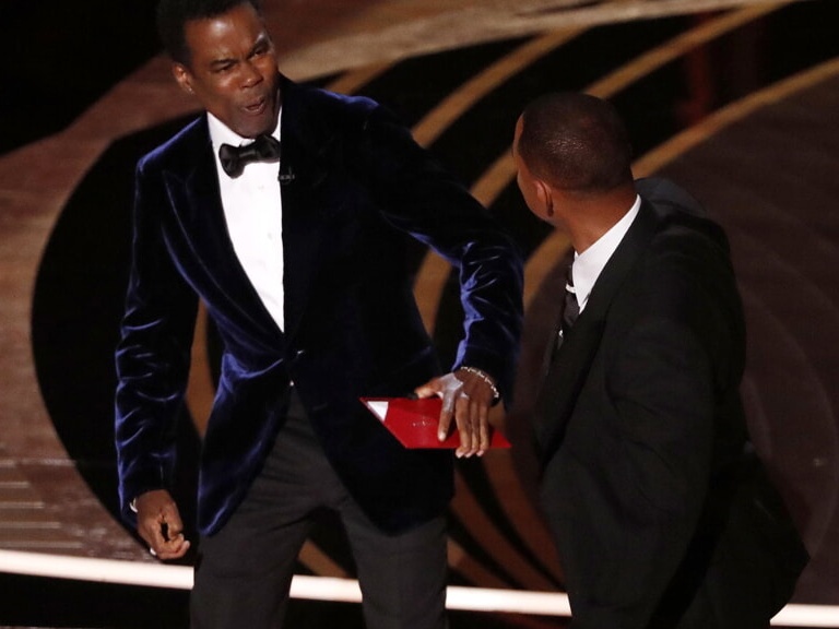 Oscar: la notte dei ceffoni e delle contraddizioni made in Usa